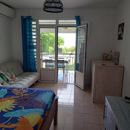 Appartement A Anse Mabouya En Rez De Jardin Avec Piscine A Proximite Des Plages 圣吕斯 外观 照片